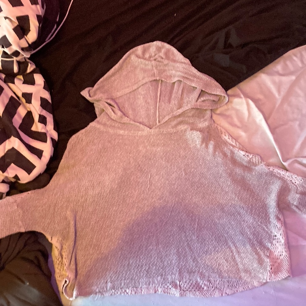 Hollister tank top cover hoodie